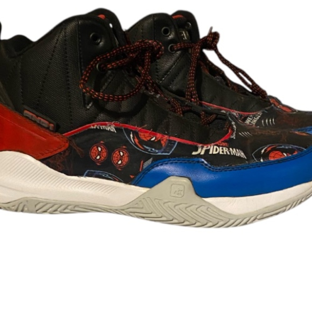 Men’s Size 9 Shaq And 1 Spider-Man shoes. Comfortable Shoes. - Picture 3 of 8